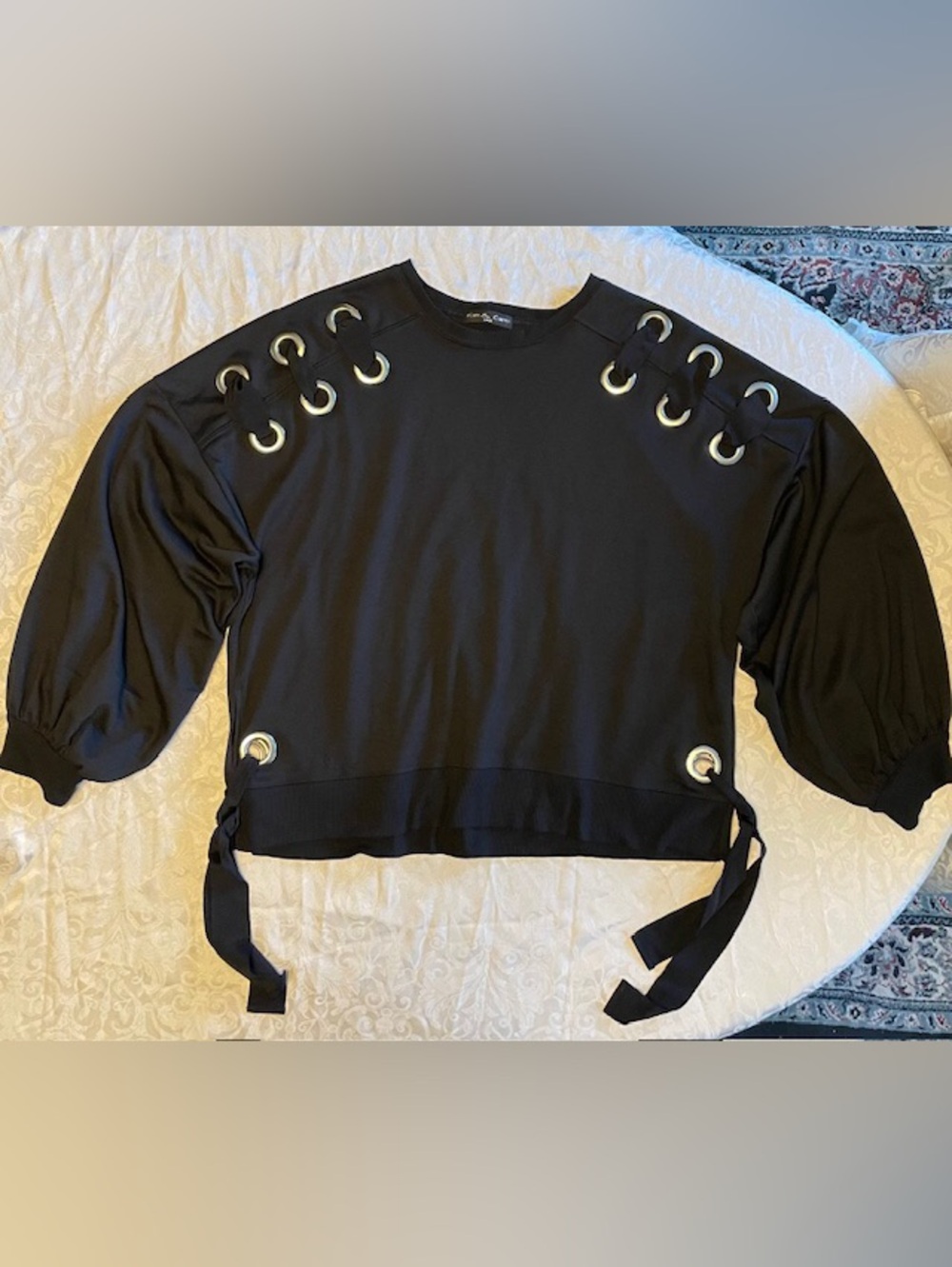 Oversized Kim & Cami Black Balloon Sleeve Grommet Ribbon Top Small